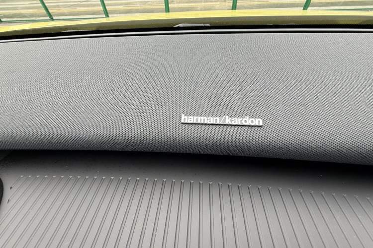 Used Volvo EX30 2025 Rear-Drive Long-Range Version Ultra Interior 8