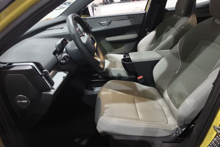 Used Volvo EX30 2025 Rear-Drive Long-Range Version Ultra Left Front Seat
