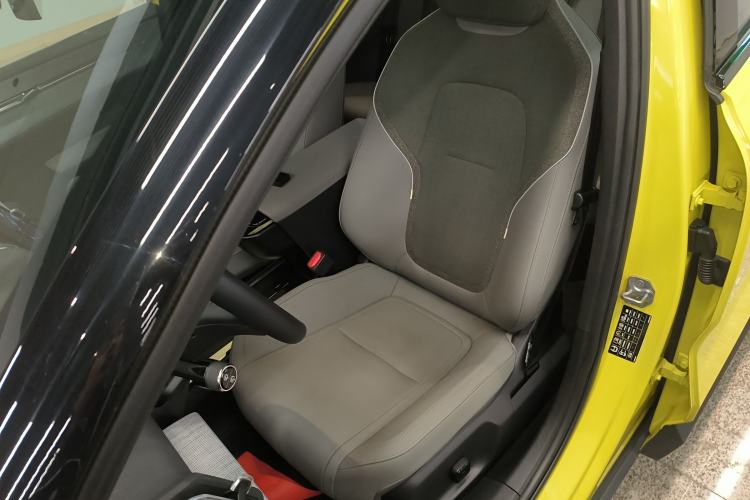 Used Volvo EX30 2025 Rear-Drive Long-Range Version Ultra Left Front Seat