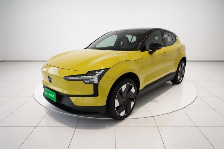 Volvo EX30 2025 Rear-Drive Long-Range Version Ultra