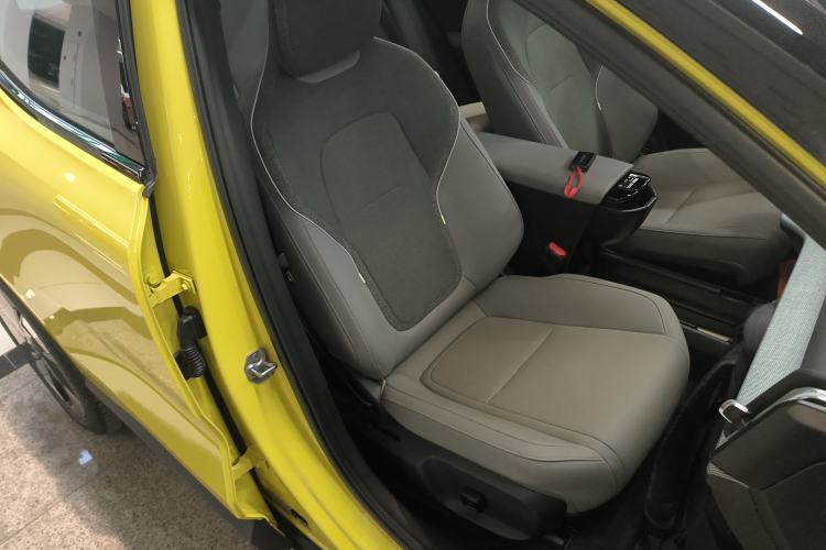 Used Volvo EX30 2025 Rear-Drive Long-Range Version Ultra Right Front Seat