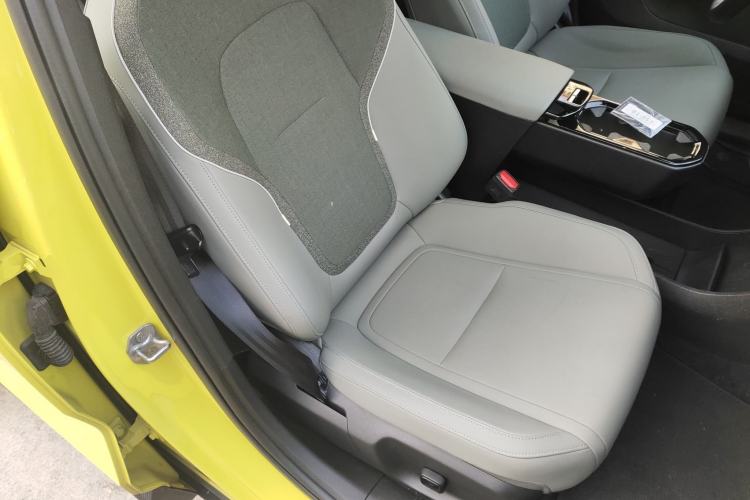 Used Volvo EX30 2025 Rear-Drive Long-Range Version Ultra Right Front Seat