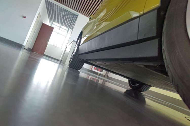 Used Volvo EX30 2025 Rear-Drive Long-Range Version Ultra Right Side Sill