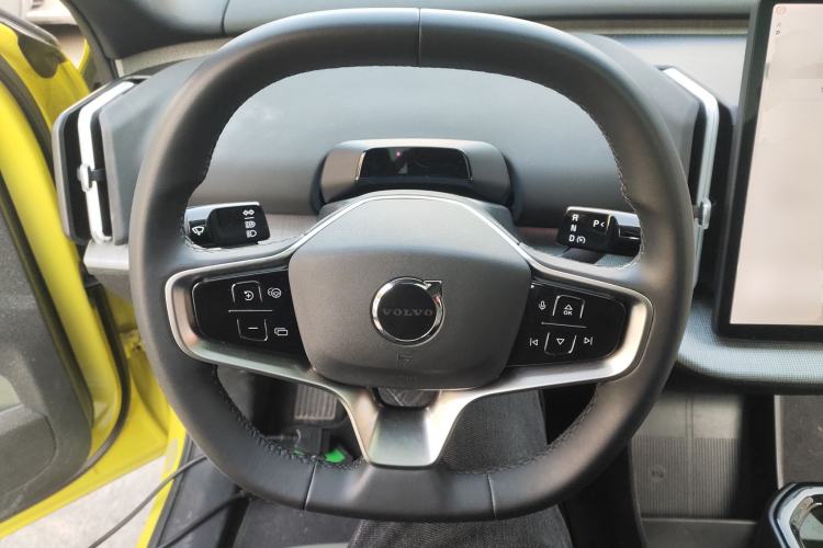 Used Volvo EX30 2025 Rear-Drive Long-Range Version Ultra Steering Wheel