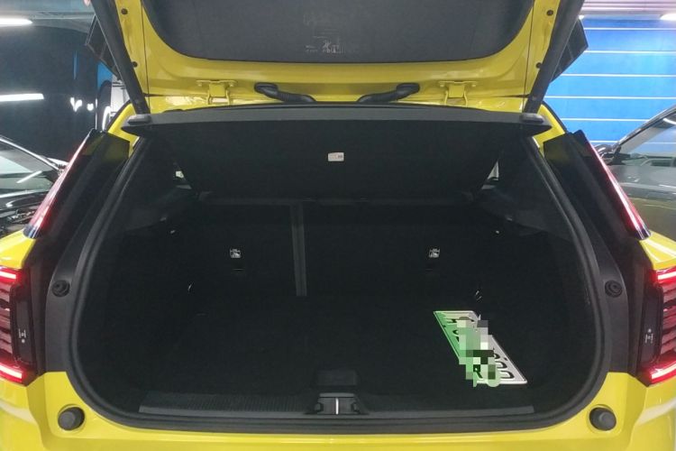 Used Volvo EX30 2025 Rear-Drive Long-Range Version Ultra Trunk