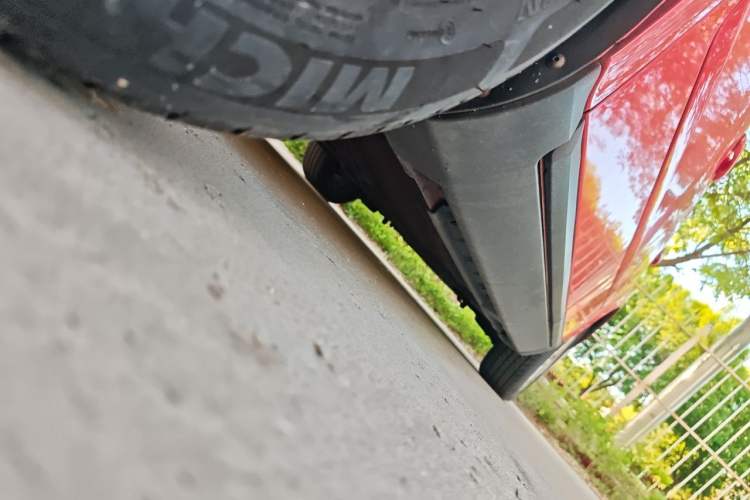 Used Volvo S40 2006 2.4i Chassis Front Left