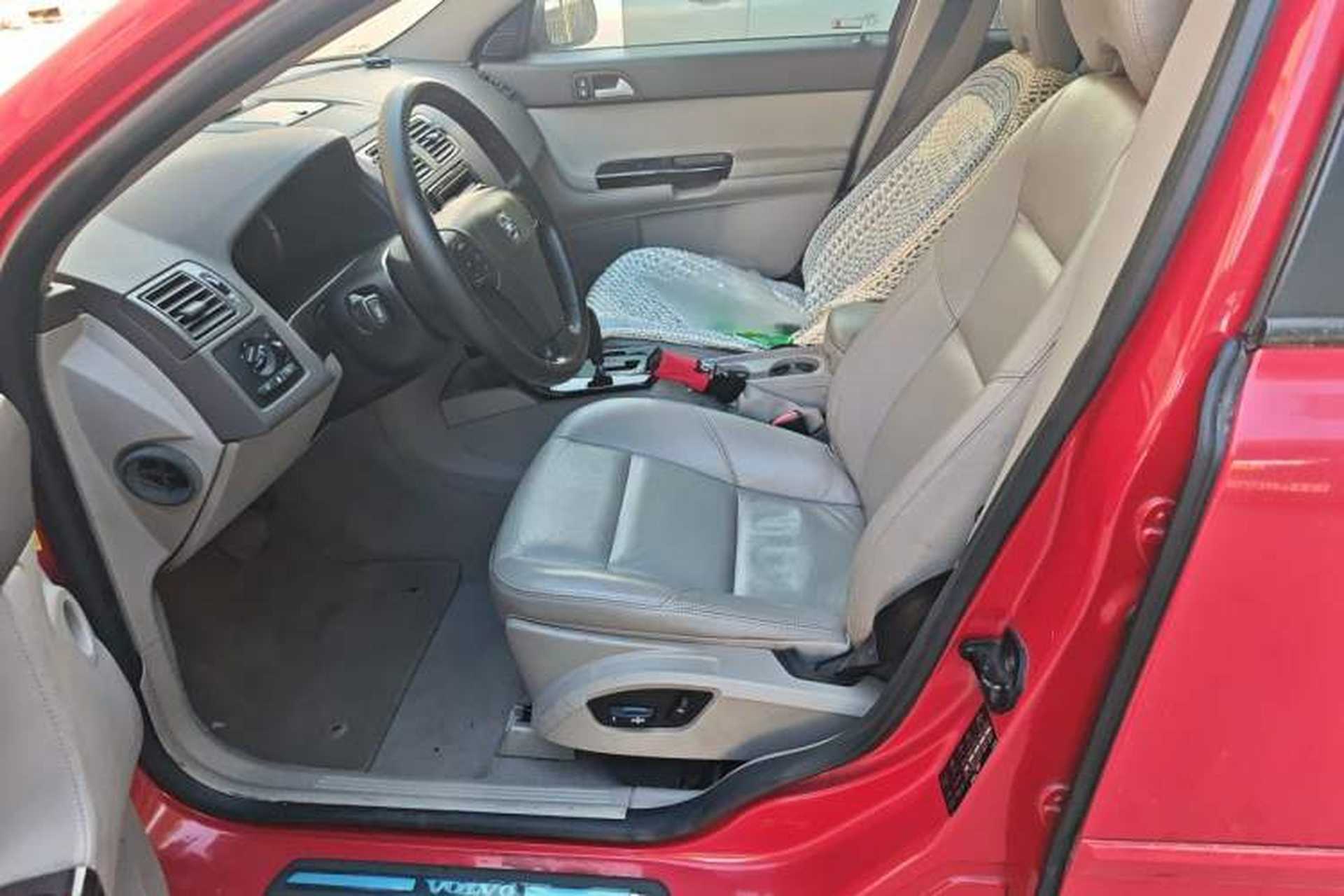Used Volvo S40 2006 2.4i Left Front Seat