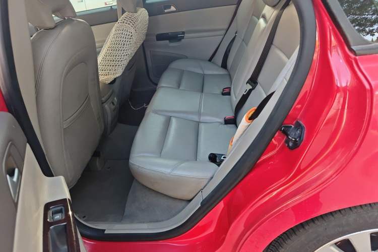 Used Volvo S40 2006 2.4i Left Rear Seat