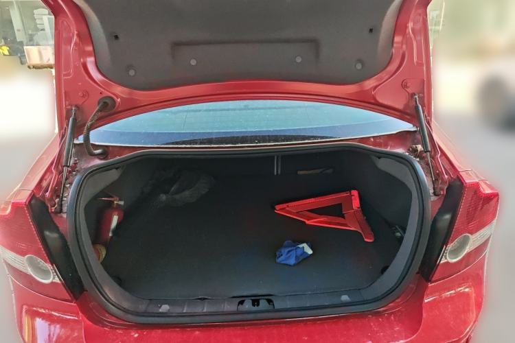 Used Volvo S40 2006 2.4i Trunk