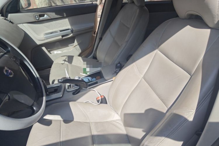 Used Volvo S40 2006 2.4i Left Front Seat