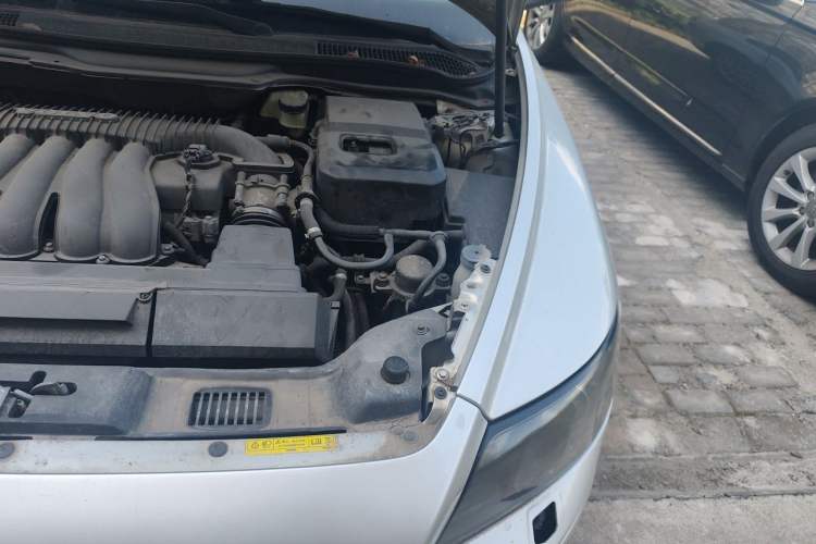 Used Volvo S40 2007 2.4i ZhiShang Edition Engine Bay Left
