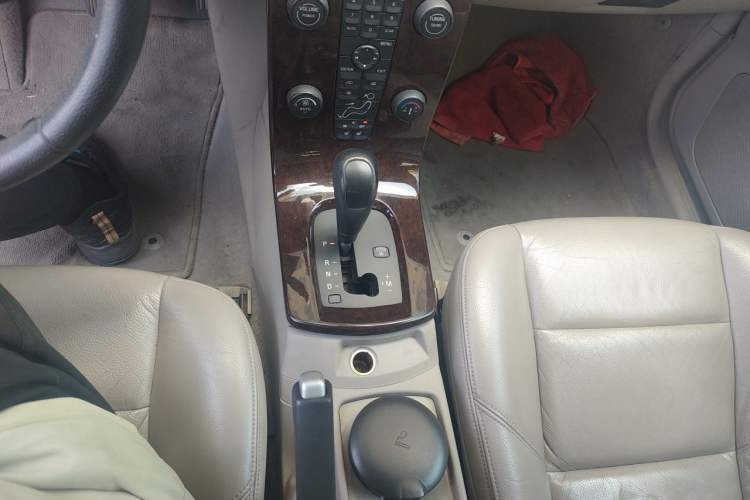 Used Volvo S40 2007 2.4i ZhiShang Edition Gear Lever