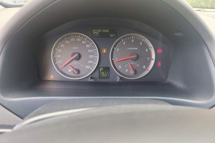 Used Volvo S40 2007 2.4i ZhiShang Edition Instrument Cluster