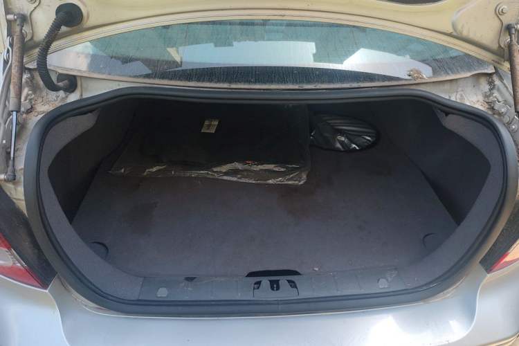 Used Volvo S40 2007 2.4i ZhiShang Edition Trunk