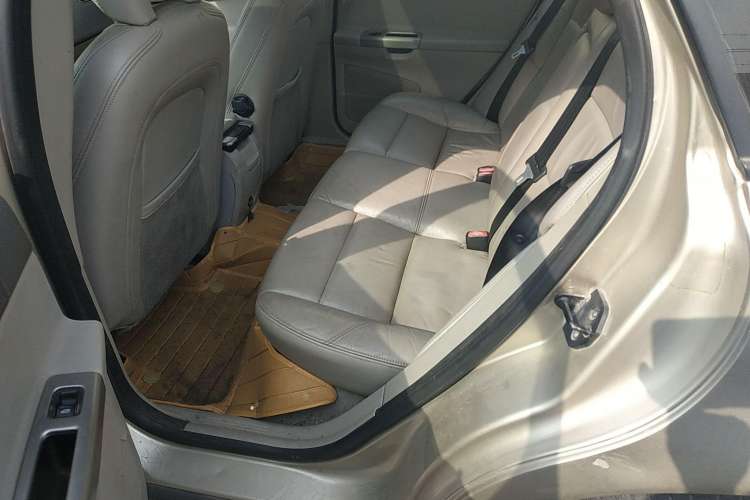 Used Volvo S40 2009 2.0L Automatic Zhiya Edition Left Rear Seat