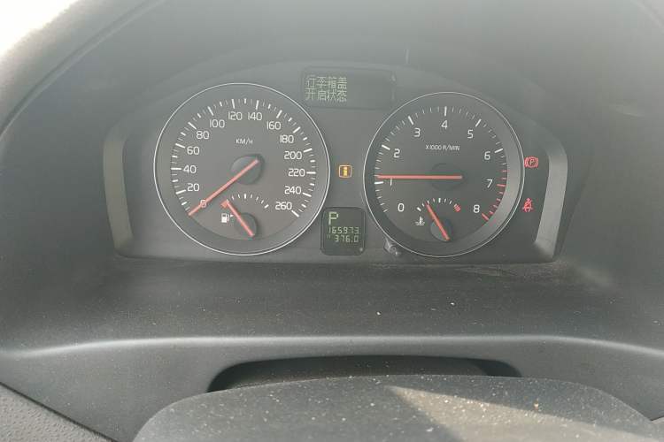 Used Volvo S40 2009 2.0L Automatic Zhiya Edition Odometer Close Up