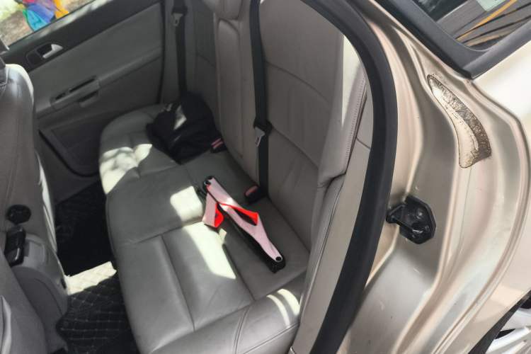 Used Volvo S40 2009 2.0L Automatic Zhiya Edition Left Rear Seat