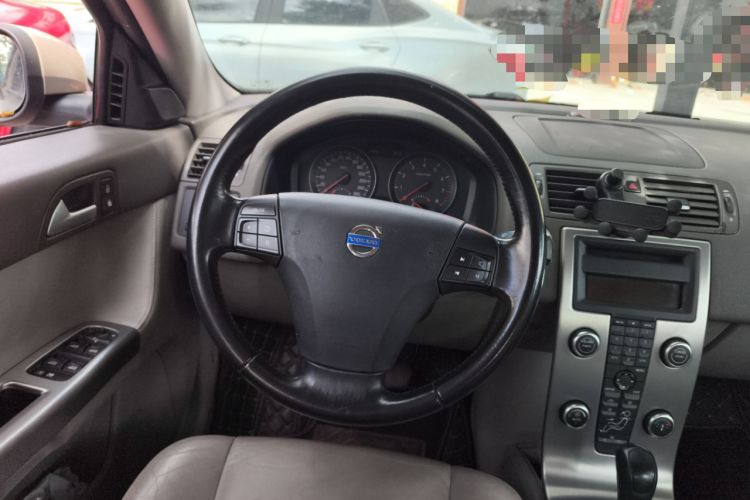 Used Volvo S40 2009 2.0L Automatic Zhiya Edition Steering Wheel