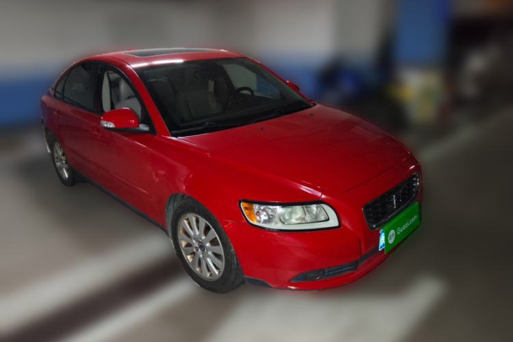 Used Volvo S40 2009 2.0L Automatic ZhiShang Edition Front Right 45 Deg