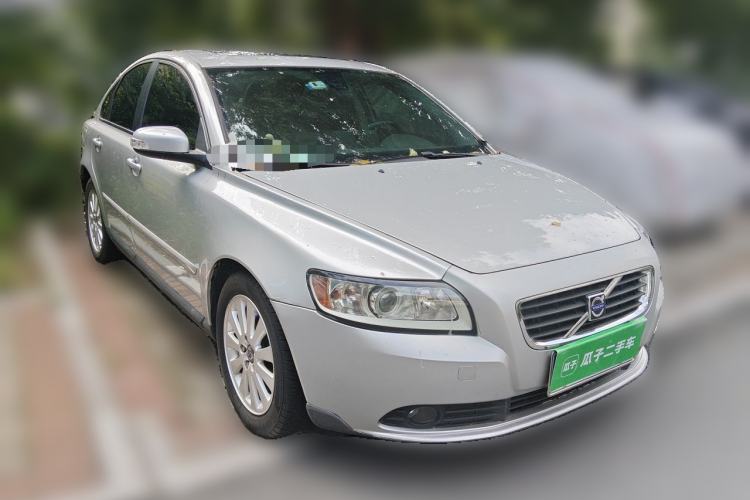 Used Volvo S40 2009 2.0L Automatic Zhiya Edition Front Right 45 Deg