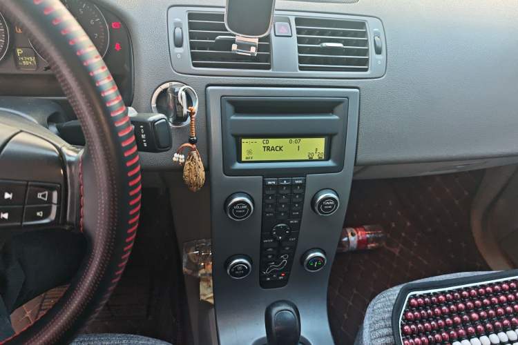 Used Volvo S40 2009 2.0L Automatic ZhiShang Edition Audio And AC Panel