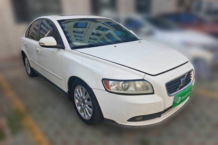 Used Volvo S40 2009 2.0L Automatic ZhiShang Edition Front Right 45 Deg