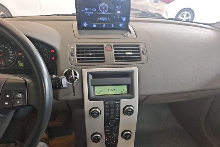 Used Volvo S40  Audio And AC Panel