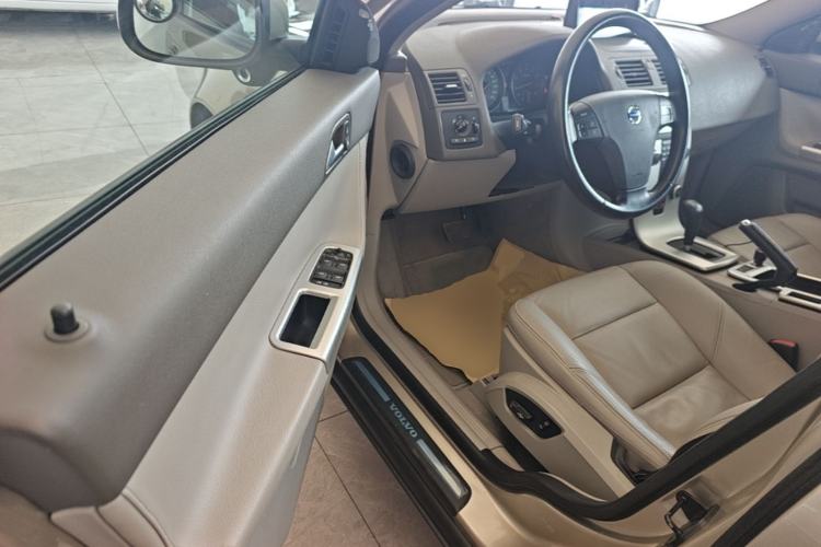 Used Volvo S40  Driver Seat