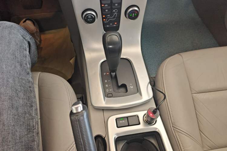 Used Volvo S40  Gear Lever