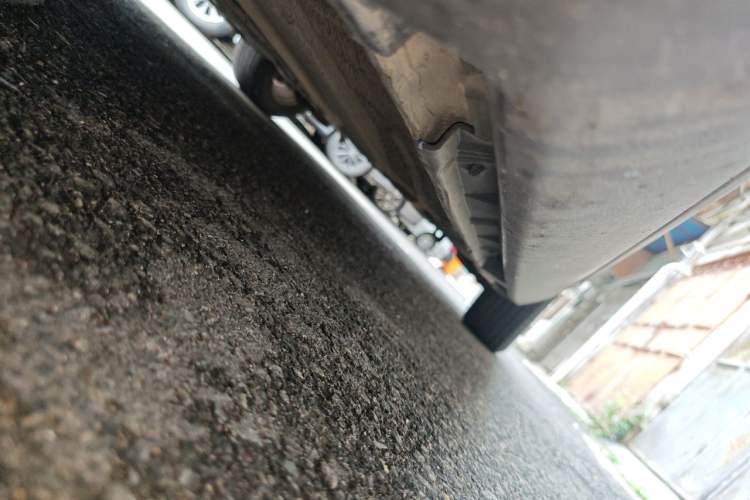 Used Volvo S40 2010 2.0L Automatic ZhiShang Edition Chassis Front Left