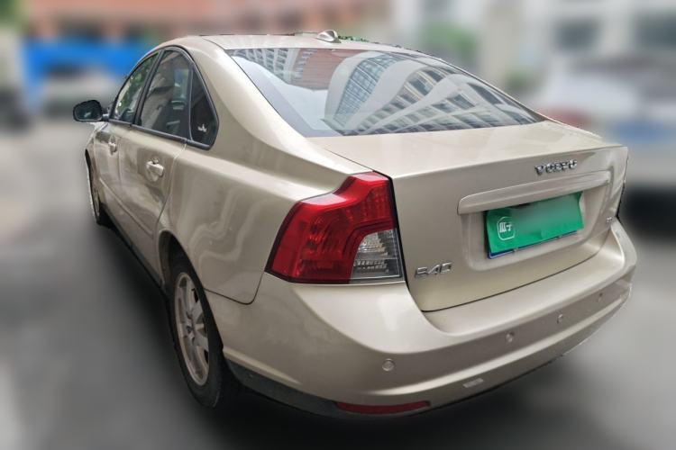 Used Volvo S40 2010 2.0L Automatic ZhiShang Edition Rear Left 45 Deg