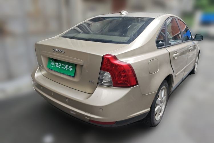 Used Volvo S40 2010 2.0L Automatic ZhiShang Edition Rear Right 45 Deg