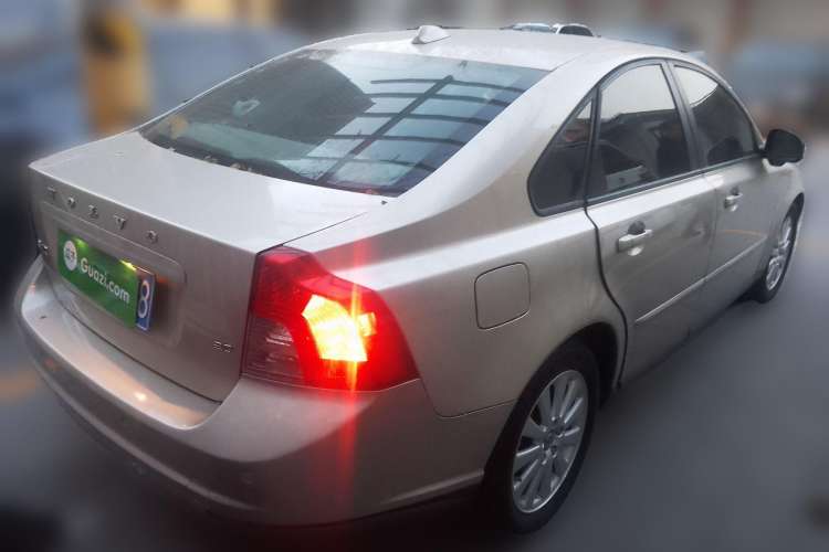 Used Volvo S40 2010 2.0L Automatic Zhiya Edition Rear Right 45 Deg