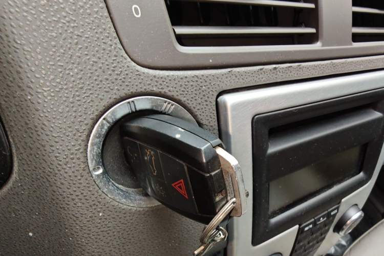 Used Volvo S40 2010 2.0L Automatic ZhiShang Edition Vehicle Key