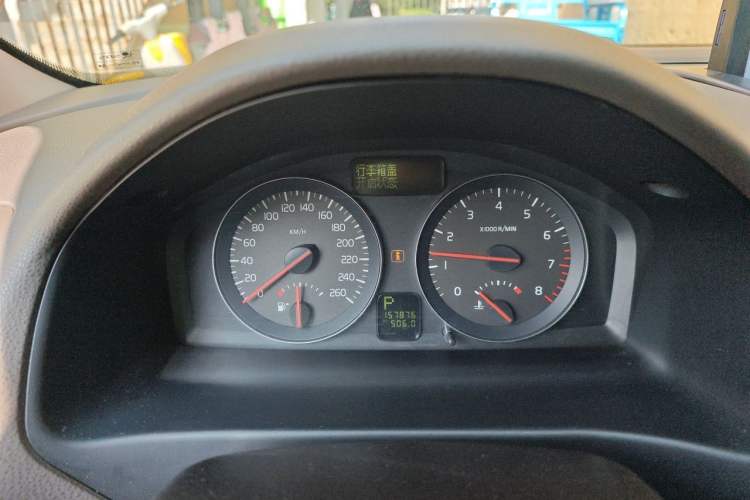 Used Volvo S40 2010 2.0L Automatic ZhiShang Edition Instrument Cluster