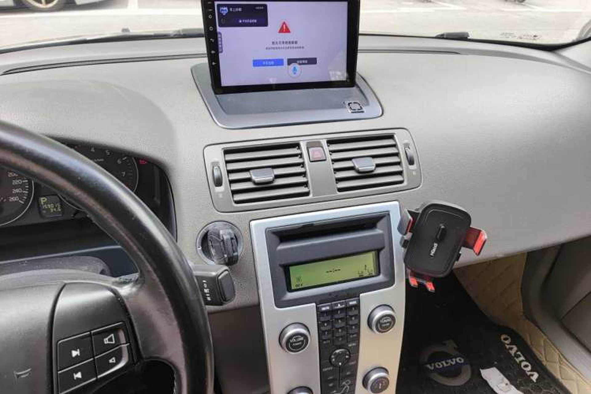 Used Volvo S40 2011 2.0L Automatic Zhiya Edition Audio And AC Panel