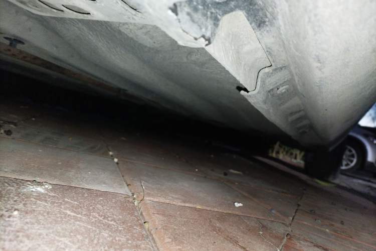 Used Volvo S40 2011 2.0L Automatic ZhiShang Edition Chassis Front Left