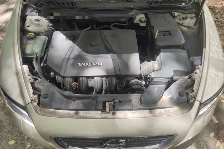 Used Volvo S40 2011 2.0L Automatic Zhiya Edition Engine Bay