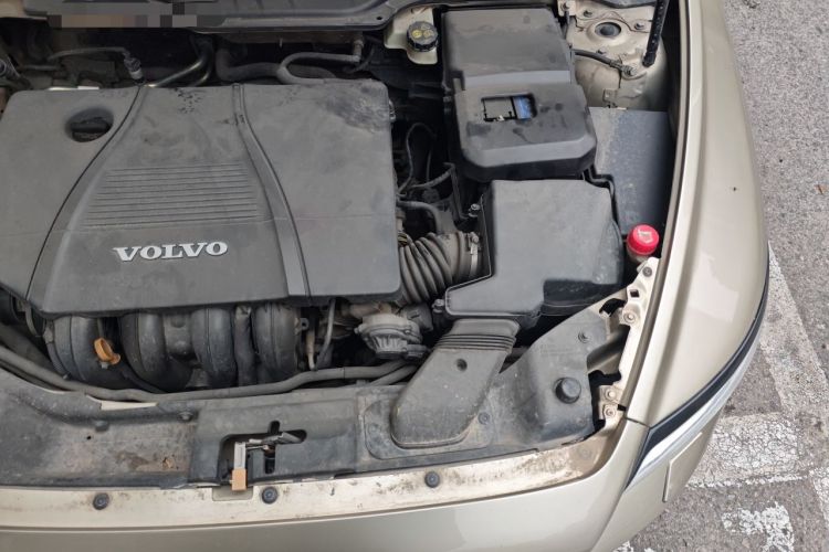 Used Volvo S40 2011 2.0L Automatic Zhiya Edition Engine Bay Left