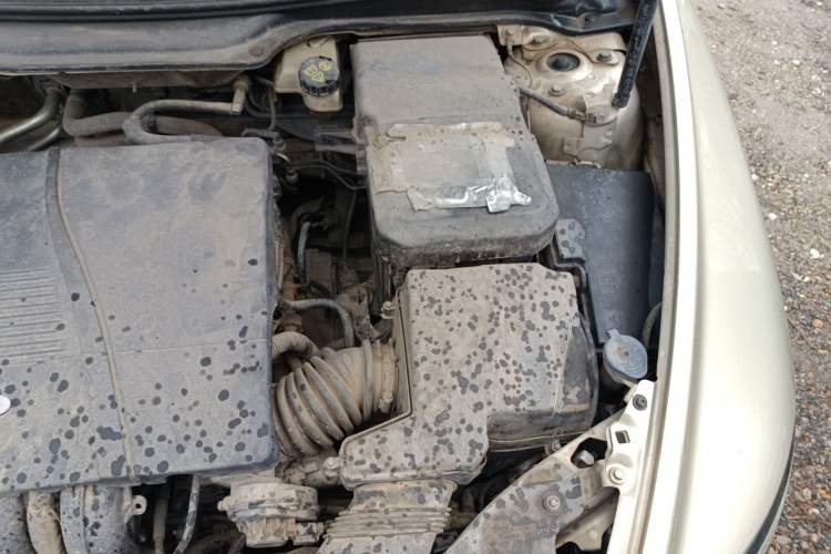Used Volvo S40 2011 2.0L Automatic ZhiShang Edition Engine Bay Left