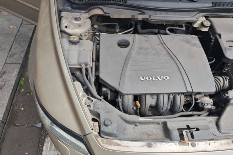 Used Volvo S40 2011 2.0L Automatic Zhiya Edition Engine Bay Right