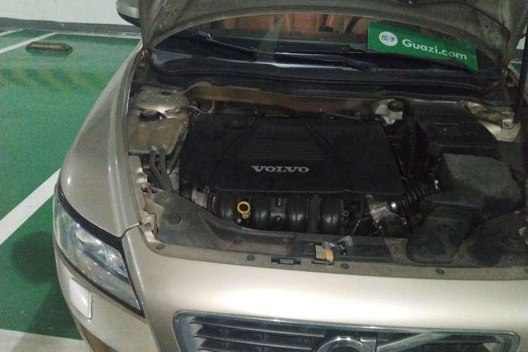Used Volvo S40 2011 2.0L Automatic Zhiya Edition Engine Bay Right
