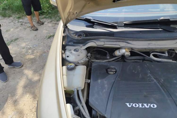 Used Volvo S40 2011 2.0L Automatic Zhiya Edition Engine Bay Right