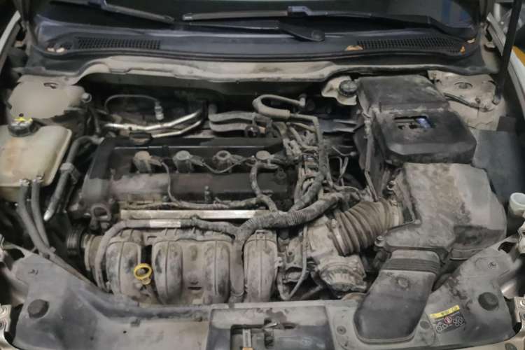 Used Volvo S40 2011 2.0L Automatic Zhiya Edition Engine Bay
