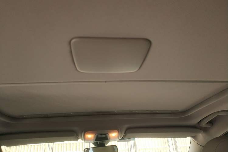 Used Volvo S40 2011 2.0L Automatic ZhiShang Edition Headliner