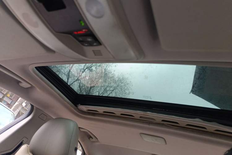 Used Volvo S40 2011 2.0L Automatic ZhiShang Edition Headliner