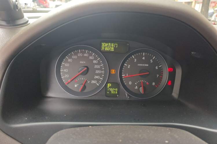 Used Volvo S40 2011 2.0L Automatic Zhiya Edition Instrument Cluster