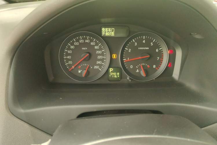 Used Volvo S40 2011 2.0L Automatic Zhiya Edition Instrument Cluster