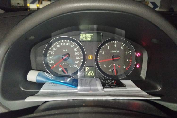 Used Volvo S40 2011 2.0L Automatic Zhiya Edition Instrument Cluster