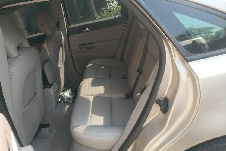 Used Volvo S40 2011 2.0L Automatic ZhiShang Edition Left Rear Seat